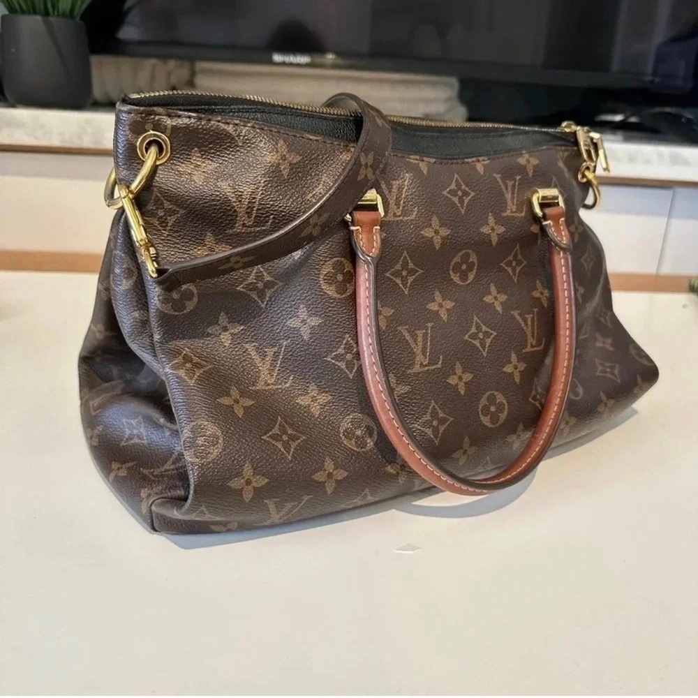 Louis Vuitton Pallas MM Shoulder Crossbody Black/Brown handbag purse